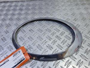 Used Headlight trim, right BMW Mini One/Cooper (R50) 1.6 16V Cooper Price on request offered by Alexander Autodemontage