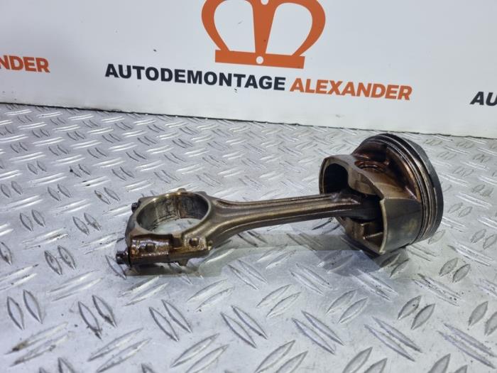 Usagé Bielle Seat Leon (1P1) 2.0 FSI 16V Prix sur demande proposé par Alexander Autodemontage