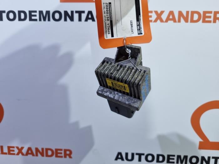 Glow plug relay Renault Trafic New 2.0 dCi 16V 90 8200859243