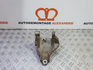 Used Support (miscellaneous) Honda CR-V (RD6/7/8) 2.0i 16V VTEC Price on request offered by Alexander Autodemontage