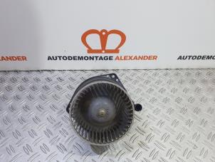 Usados Motor de ventilador de calefactor Chevrolet Aveo (250) 1.2 16V Precio € 17,99 Norma de margen ofrecido por Alexander Autodemontage