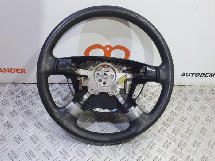 Steering wheel from a Daewoo Aveo (250) 1.2 16V 2011