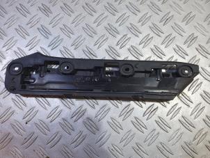 Used Front bumper bracket, right Volkswagen Touran (1T1/T2) 1.6 FSI 16V Price on request offered by Alexander Autodemontage