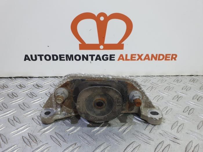 Used Engine mount Renault Kangoo/Grand Kangoo (KW) 1.5 dCi 90 FAP Price on request offered by Alexander Autodemontage