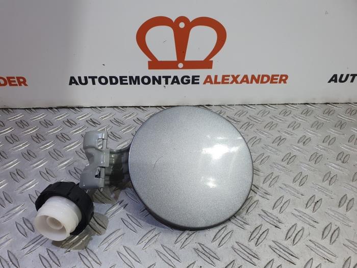 Tank cap cover from a Mitsubishi Space Star (A0) 1.2 12V 2018