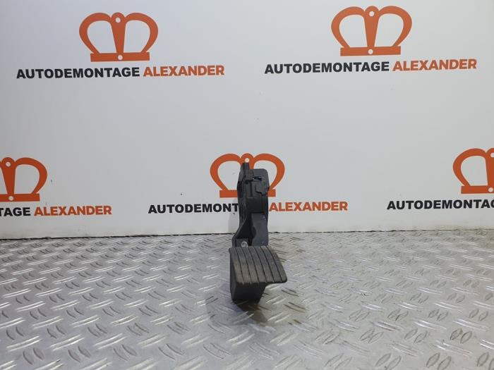 Accelerator pedal from a Mitsubishi Space Star (A0) 1.2 12V 2018