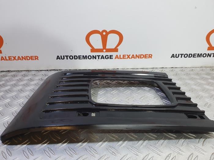 Gebrauchte Scheinwerferabdeckung links Mercedes L serie 4t (309/611) 408 G Preis € 100,00 Margenregelung angeboten von Alexander Autodemontage