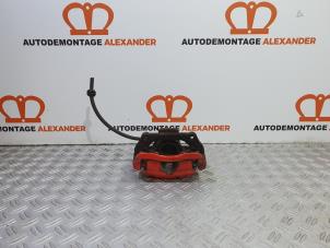 Gebrauchte Bremszange links vorne Mini Mini (R56) 1.6 16V Cooper Preis auf Anfrage angeboten von Alexander Autodemontage