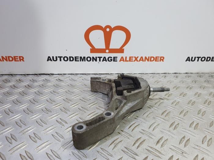 Usagé Support moteur Fiat 500 (312) 0.9 TwinAir 85 Prix € 39,99 Règlement à la marge proposé par Alexander Autodemontage