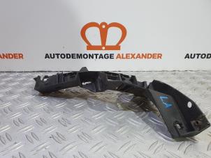 Used Rear bumper bracket, left Volkswagen Golf Plus (5M1/1KP) 1.9 TDI 105 Price on request offered by Alexander Autodemontage