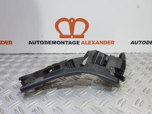 Used Rear bumper bracket, right Volkswagen Golf Plus (5M1/1KP) 1.9 TDI 105 Price on request offered by Alexander Autodemontage