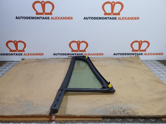 Usados Ventanilla triangular derecha detrás Citroen C4 Grand Picasso (UA) 2.0 HDiF 16V 135 Precio € 34,99 Norma de margen ofrecido por Alexander Autodemontage