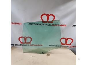 Used Rear door window 4-door, left Citroen C4 Grand Picasso (UA) 2.0 HDiF 16V 135 Price on request offered by Alexander Autodemontage