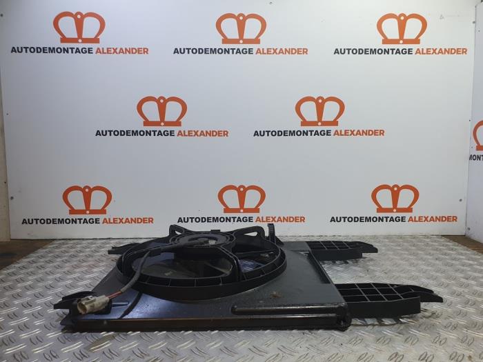 Cooling fans from a Daewoo Aveo (250) 1.2 16V 2011