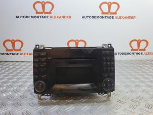 Used Radio CD player Mercedes Vito (639.7) 2.2 111 CDI 16V 4x4 Price € 250,00 Margin scheme offered by Alexander Autodemontage