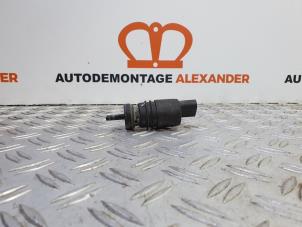Gebrauchte Scheibensprüherpumpe vorne Mercedes ML I (163) 320 3.2 V6 18V Autom. Preis auf Anfrage angeboten von Alexander Autodemontage