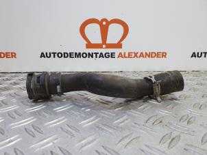 Used Radiator hose Citroen C4 Cactus (0B/0P) 1.6 Blue Hdi 100 Price on request offered by Alexander Autodemontage