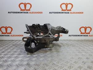 Used Diesel pump bracket Opel Insignia Sports Tourer 2.0 CDTI 16V 130 ecoFLEX Price on request offered by Alexander Autodemontage