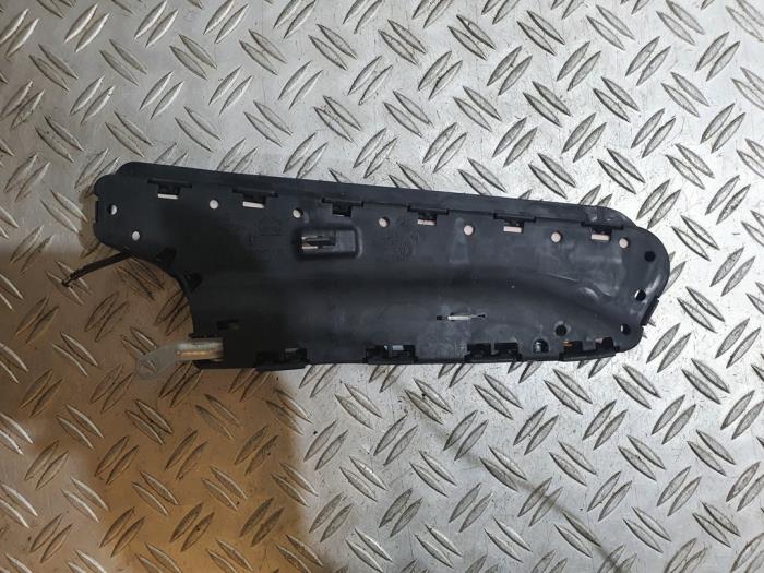 Seat airbag (seat) from a Audi A3 (8P1) 1.6 TDI 16V 2010