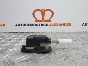 Used Central locking motor Audi A3 (8P1) 1.6 TDI 16V Price on request offered by Alexander Autodemontage