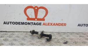 Used Rear door hinge, right Chevrolet Aveo (250) 1.2 16V Price on request offered by Alexander Autodemontage
