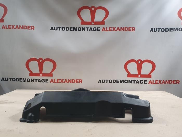 Gebrauchte Abdeckblech Motor BMW 3 serie Compact (E46/5) 316ti 16V Preis auf Anfrage angeboten von Alexander Autodemontage