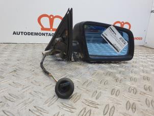 Used Wing mirror, right BMW 5 serie (E60) 525d 24V Price on request offered by Alexander Autodemontage