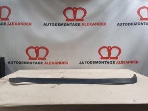 Used Door strip Volkswagen Jetta III (1K2) 1.9 TDI Price on request offered by Alexander Autodemontage