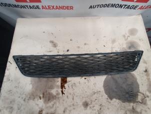Usagé Calandre Seat Leon (5FB) 1.2 TSI 16V Prix € 40,00 Règlement à la marge proposé par Alexander Autodemontage