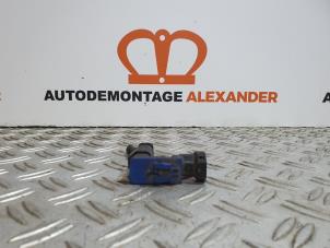 Używane Czujnik asystenta hamowania Peugeot 208 I (CA/CC/CK/CL) 1.2 12V e-THP PureTech 110 Cena na żądanie oferowane przez Alexander Autodemontage