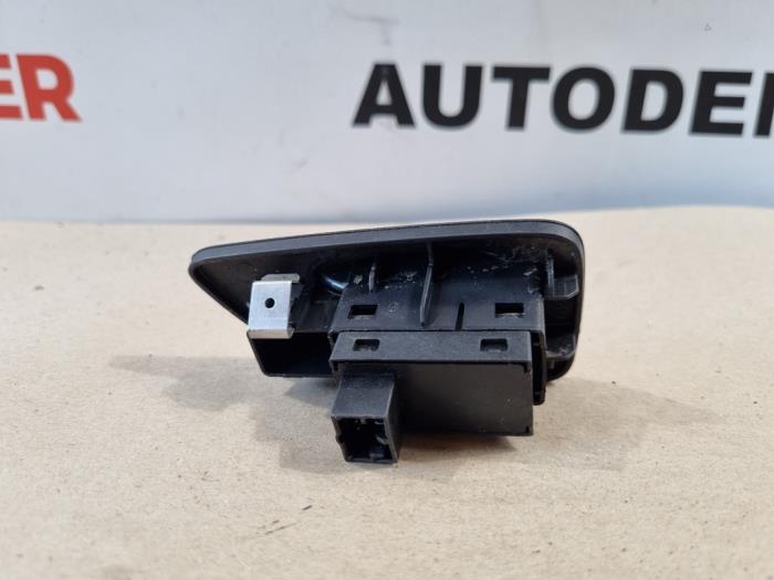 Usados Interruptor de ventanilla eléctrica Fiat Bravo (198A) 1.6 JTD Multijet 105 Precio de solicitud ofrecido por Alexander Autodemontage