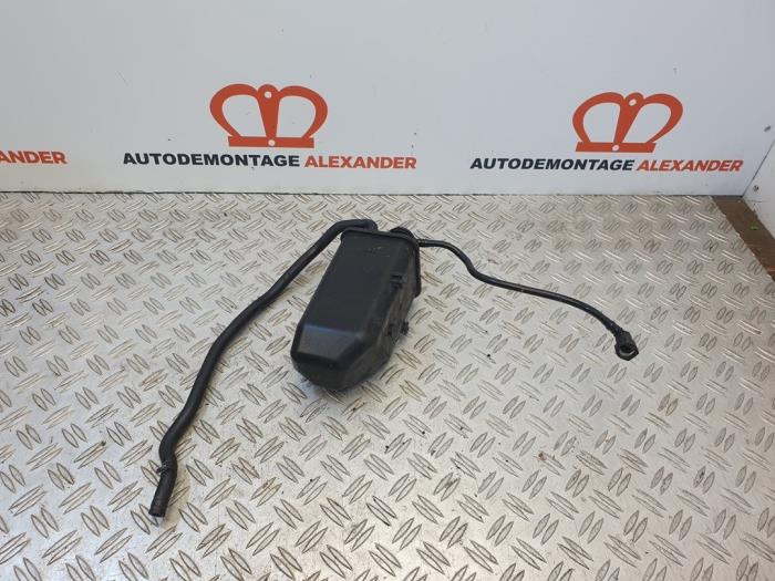 Begagnade Kolfilter Seat Leon (1P1) 1.8 TSI 16V Pris € 40,00 Marginaltabell erbjuds av Alexander Autodemontage