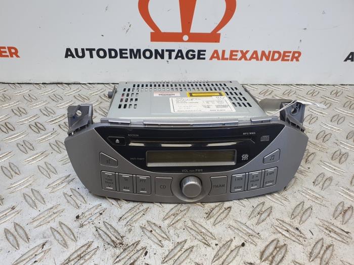 Radio/CD player (miscellaneous) from a Nissan Pixo (D31S) 1.0 12V 2010