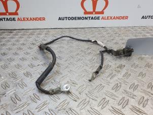 Usagé Borne de batterie Peugeot 108 1.0 12V Prix sur demande proposé par Alexander Autodemontage