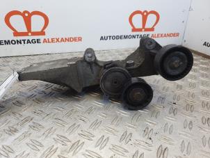 Used Alternator lower bracket Ford Mondeo IV 2.0 TDCi 140 16V Price on request offered by Alexander Autodemontage