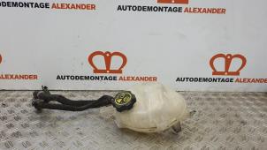 Usados Vaso de expansión Opel Astra K 1.6 CDTI 110 16V Precio de solicitud ofrecido por Alexander Autodemontage