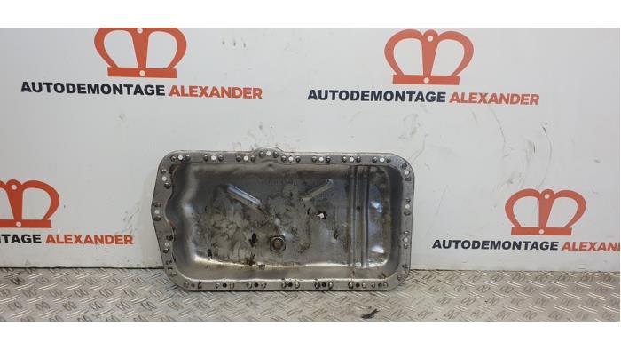Usagé Couvercle carter Renault Master II (FD/HD) 2.5 dCi 16V Prix € 20,00 Règlement à la marge proposé par Alexander Autodemontage