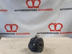 Used Mechanical fuel pump Renault Master III (FD/HD) 2.5 dCi 16V Price on request offered by Alexander Autodemontage