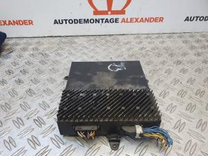 Usagé Amplificateur audio BMW 7 serie (E38) 730i/iL V8 32V Prix € 45,00 Règlement à la marge proposé par Alexander Autodemontage
