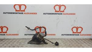 Used Vacuum pump (petrol) Jaguar X-type 2.5 V6 24V Price on request offered by Alexander Autodemontage