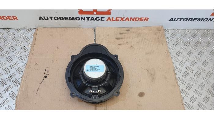 Używane Glosnik Landrover Range Rover Sport (LS) 2.7 TDV6 24V Cena na żądanie oferowane przez Alexander Autodemontage