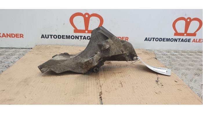 Gebrauchte Dynamostütze oben Landrover Range Rover Sport (LS) 2.7 TDV6 24V Preis auf Anfrage angeboten von Alexander Autodemontage