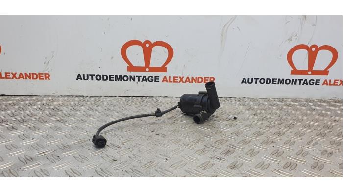 Begagnade Extra vattenpump Landrover Range Rover Sport (LS) 2.7 TDV6 24V Pris på förfrågan erbjuds av Alexander Autodemontage