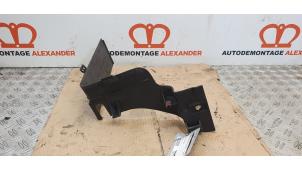 Used Battery box Landrover Range Rover Sport (LS) 2.7 TDV6 24V Price on request offered by Alexander Autodemontage