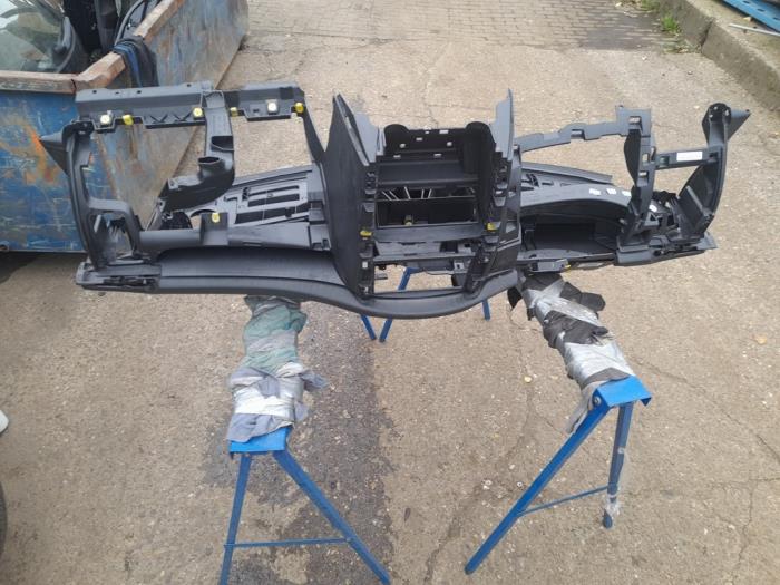 Używane Panel Peugeot 207/207+ (WA/WC/WM) 1.4 16V Cena na żądanie oferowane przez Alexander Autodemontage