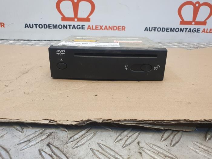 Używane Odtwarzacz CD Landrover Range Rover Sport (LS) 2.7 TDV6 24V Cena na żądanie oferowane przez Alexander Autodemontage