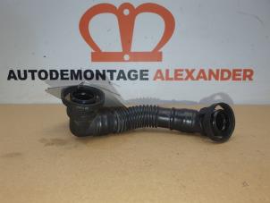 Used Air intake hose Volkswagen Caddy IV 2.0 TDI Price on request offered by Alexander Autodemontage