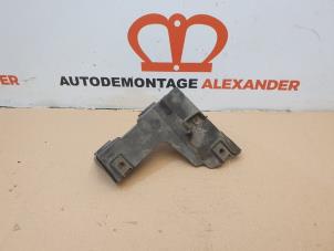 Used Rear bumper bracket, left Volkswagen Jetta III (1K2) 1.9 TDI Price on request offered by Alexander Autodemontage