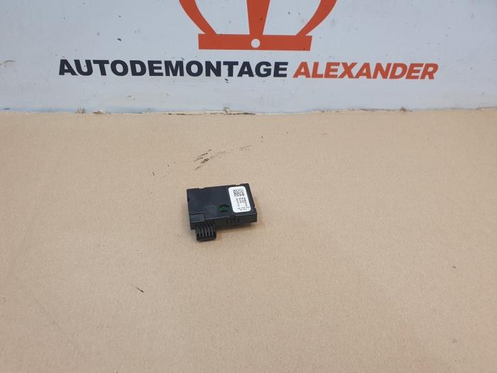 Begagnade Styrboxsensor Volkswagen Jetta III (1K2) 1.9 TDI Pris € 20,00 Marginaltabell erbjuds av Alexander Autodemontage