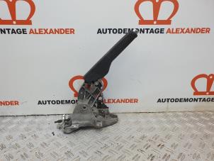 Used Parking brake lever Volkswagen Jetta III (1K2) 1.9 TDI Price on request offered by Alexander Autodemontage